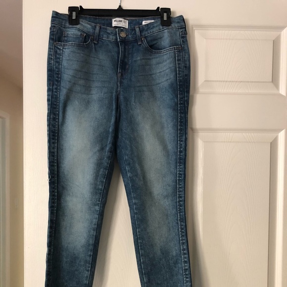 William Rast distressed jeans size 28. - Picture 1 of 6